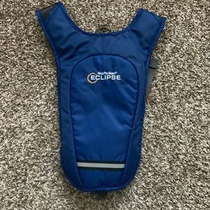 Bass Pro Shops 1.5 Liter Hydration Pack